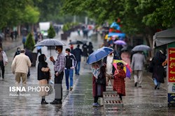 بارش باران در ۲۷ استان/ وزش باد شدید در ۱۳ استان