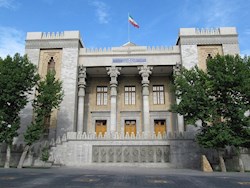 نحوه بهره‌برداری از دارایی‌های آزادشده در اختیار ایران است/ زندانیان آمریکا هنوز در ایران هستند