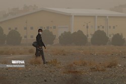 انتقال توده گرد و خاک از عراق به کشور