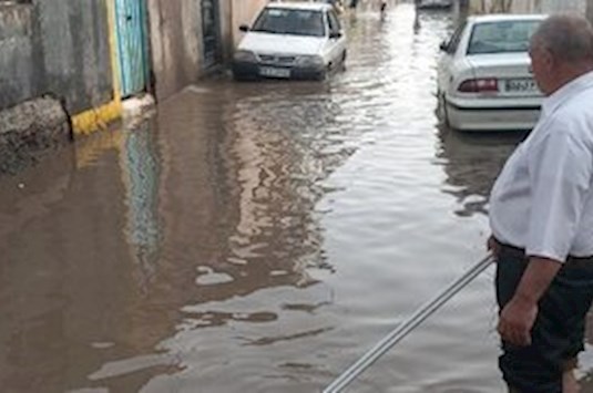 برخلاف وعده دولت، آبگرفتگی در اهواز فقط با چند دقیقه بارندگی/ «یک روز منافع‌شان در فریاد بود امروز در سکوت!»