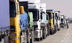 تلاش برای رفع مشکلات کامیونداران و رانندگان حمل و نقل در بندر امام