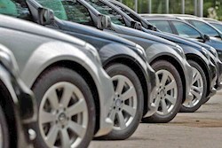 موانع نقل‌وانتقال برخی خودروهای وارداتی منطقه آزاد اروند رفع شود