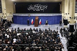 رهبر انقلاب: باید از خدمتگزاران کشور بویژه رئیس جمهور پرکار و پرتلاش حمایت شود