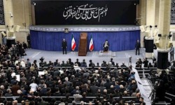 رهبر انقلاب: باید از خدمتگزاران کشور بویژه رئیس جمهور پرکار و پرتلاش حمایت شود