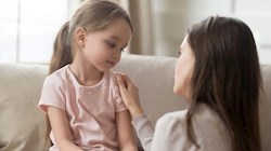 ۱۱ جمله رایج که نشانه مشکلات روحی عمیق در کودکان است