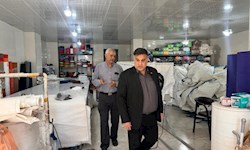 بازدید فرماندار شهرستان مسجدسلیمان از کارگاه تولیدی کیسه های بهداشتی