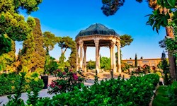 میراث حافظ نه تنها در غزل، که در شیوه زیستن ایرانیان جاری است