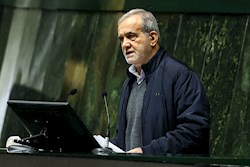 جزئیات نامه مهم پزشکیان به قالیباف/ منتظر افزایش حقوق‌ها و کاهش مالیات باشیم؟