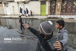 ورود آب به منازل در برخی مناطق اهواز/ تلاش برای جبران خسارت واردشده به شهروندان