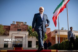 مرزبندی ظریف با «ظریف»