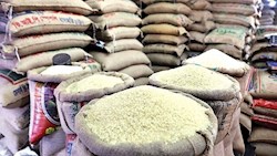 در اهواز برای شکر و برنج کمبود نداریم