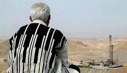 ۱۱۸ سال در محاصره‌ی ثروت، سوگنامه‌ی اولین شهر نفتی