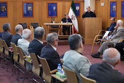 نباید فرصت خدمت به دلیل نگاه‌های محدودکننده از افراد شایسته سلب شود