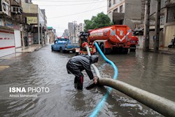 بحران خطوط ریزشی فاضلاب شهر اهواز در فصل بارندگی