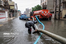 بحران خطوط ریزشی فاضلاب شهر اهواز در فصل بارندگی