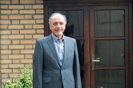 دیپلمات پیشین جمهوری اسلامی: در خلوت کتاب‌فروشی‌های دانشگاه، امید پیش از آنکه نابود شود، سرگردان شده است